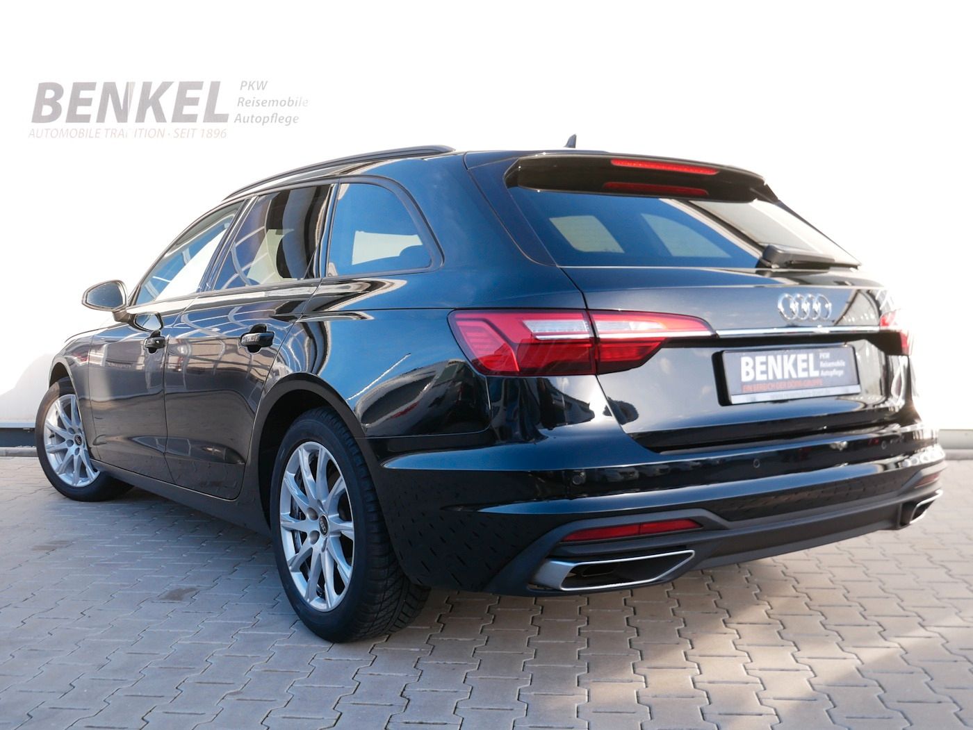 Fahrzeugabbildung Audi A4 2.0 TFSI Avant NAVI SHZ PDC Klimaautomatik LE