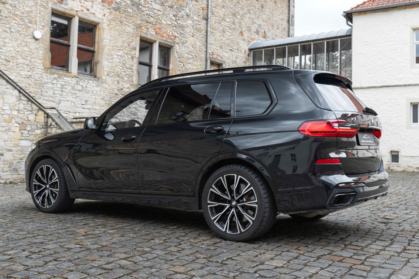 Fahrzeugabbildung BMW X7 M50i H&K HUD LASER LUFT SKY ACC MASSAGE 3D