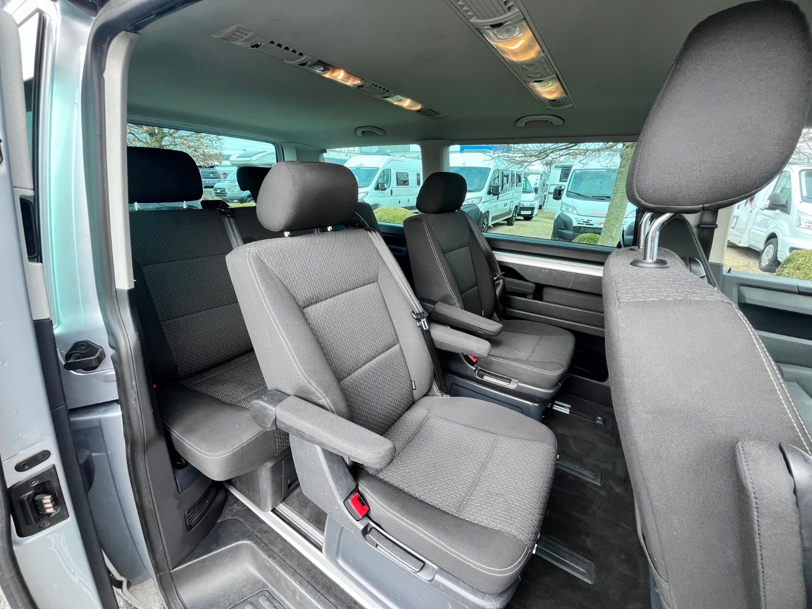 Fahrzeugabbildung Volkswagen T6 Multivan Trendline