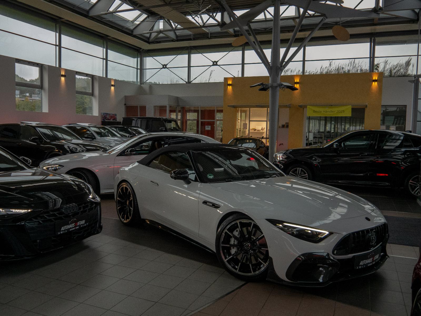 showroom-image-top