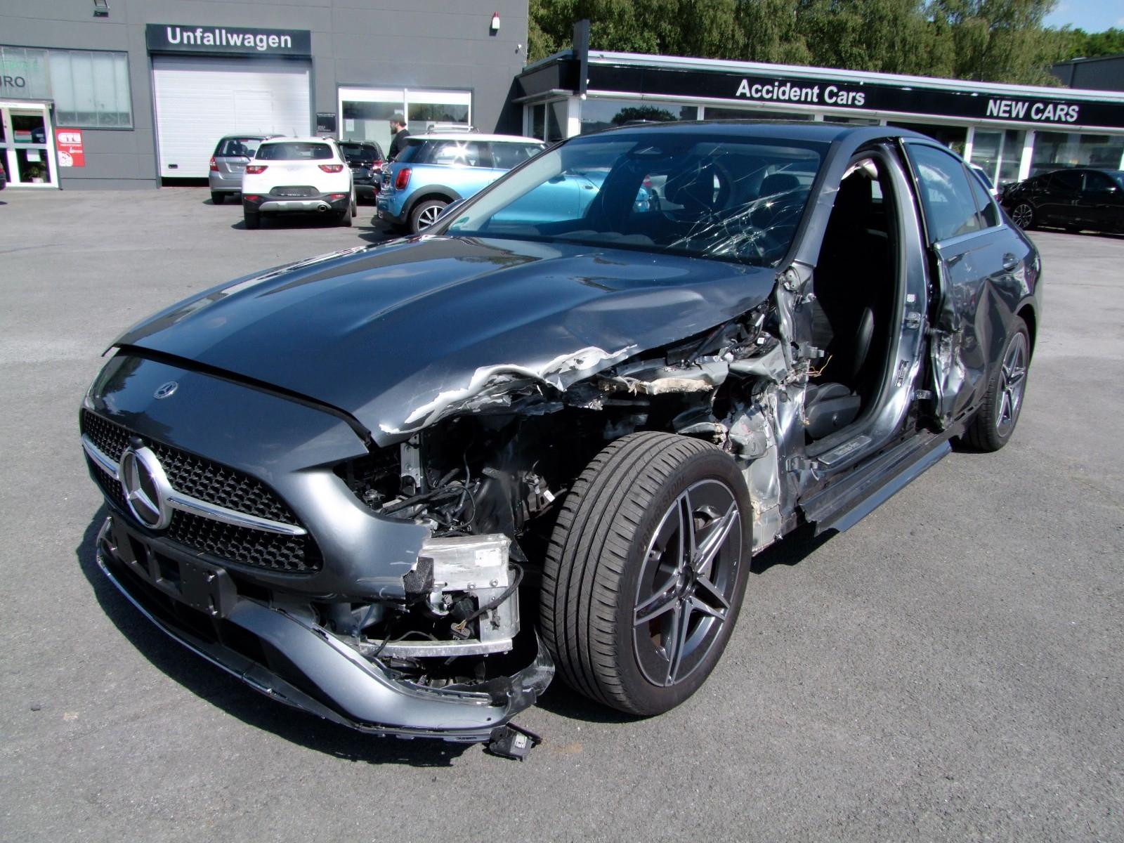 Mercedes-Benz C 220 C Limousine C 220 d  AMG