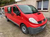 Renault Trafic 2,5 dci    L2H1 2,9T - Renault Trafic mit Diesel-Antrieb: Kleinbus, 2.5