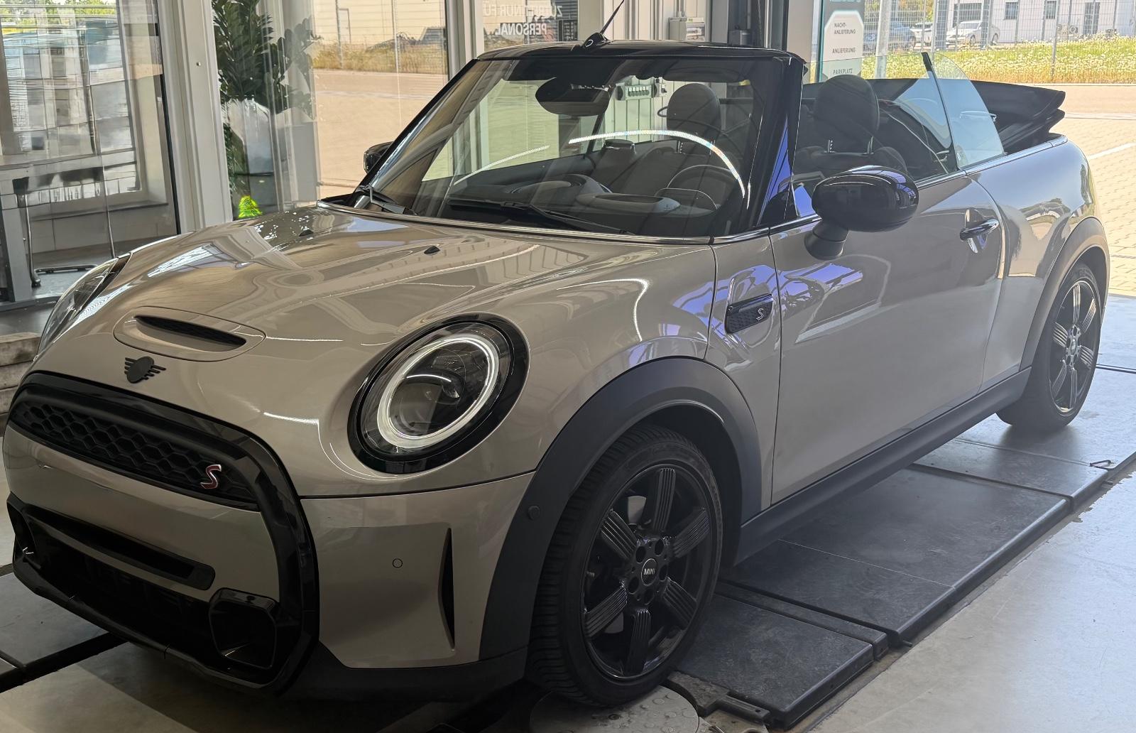 MINI Cooper S Cabrio