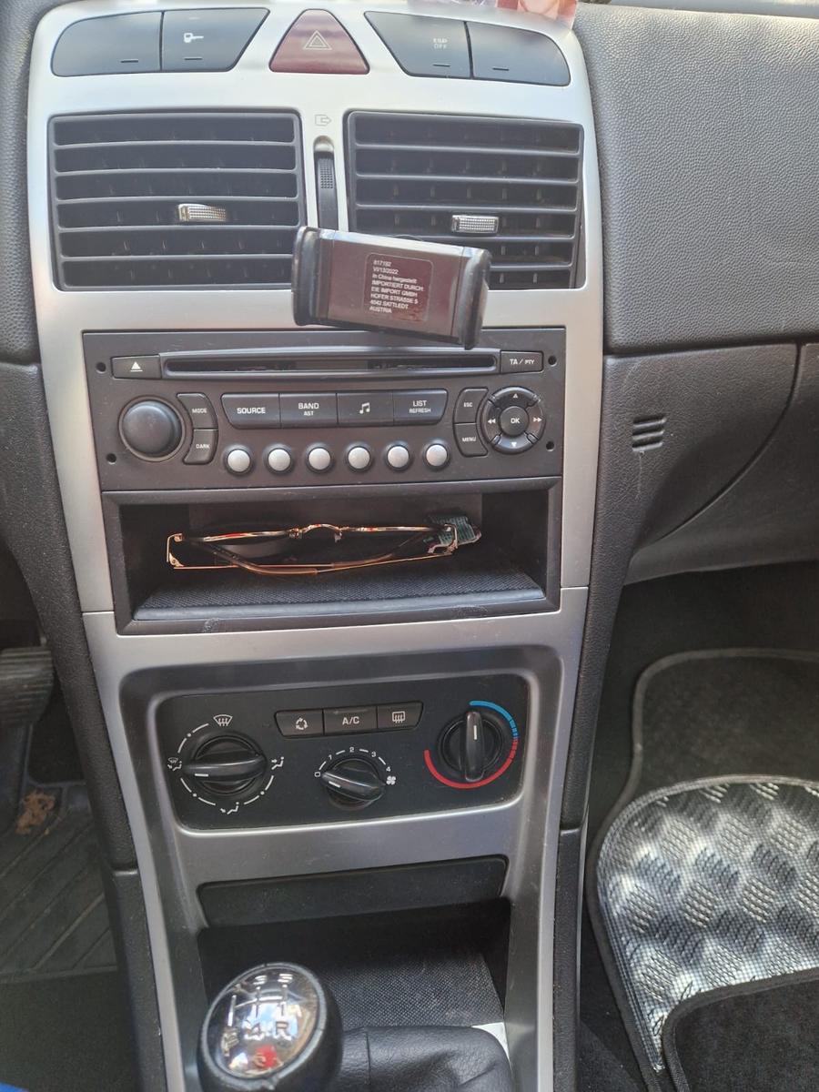 Peugeot 307 2005 — photo 9