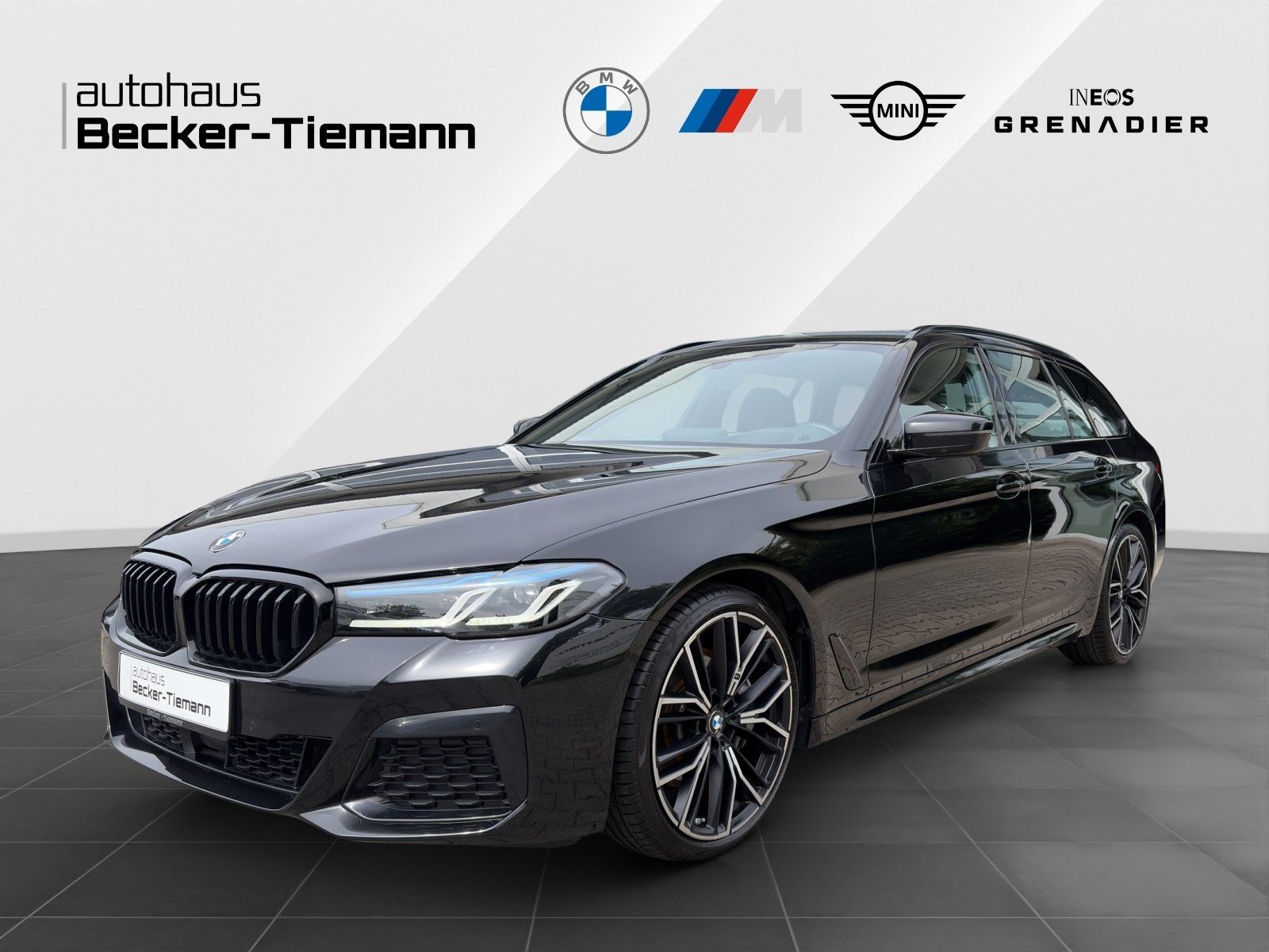 BMW 540d xDrive Touring M-Sport Leder AHK Pano HUD D