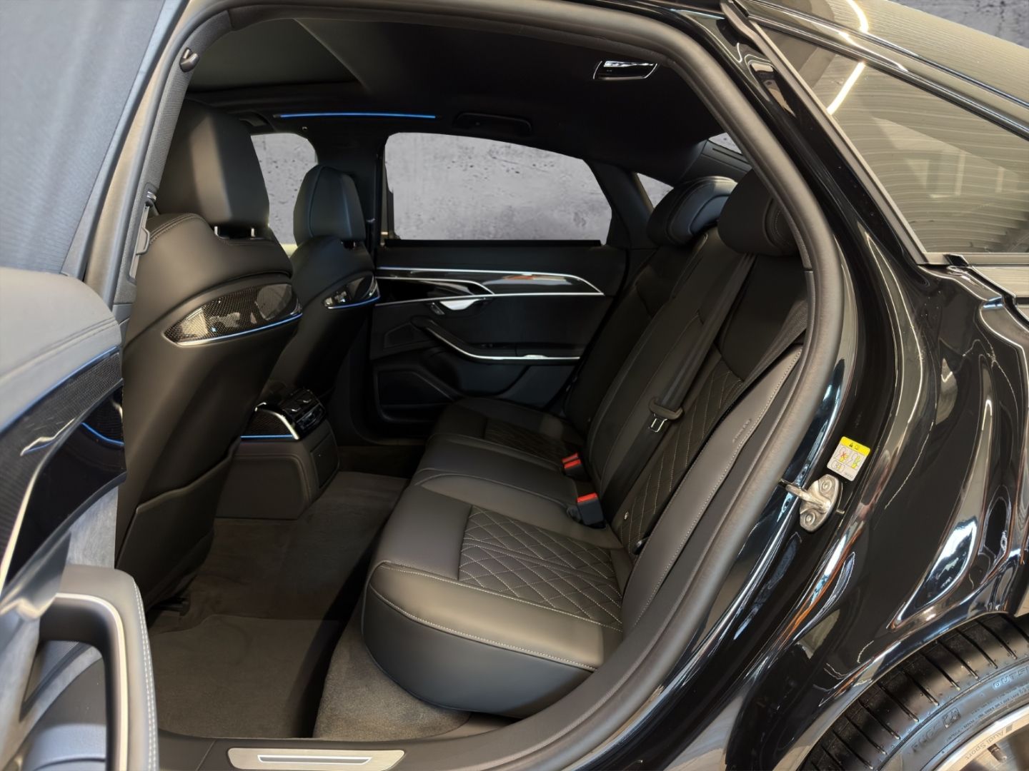 Audi S8 - Bild 10