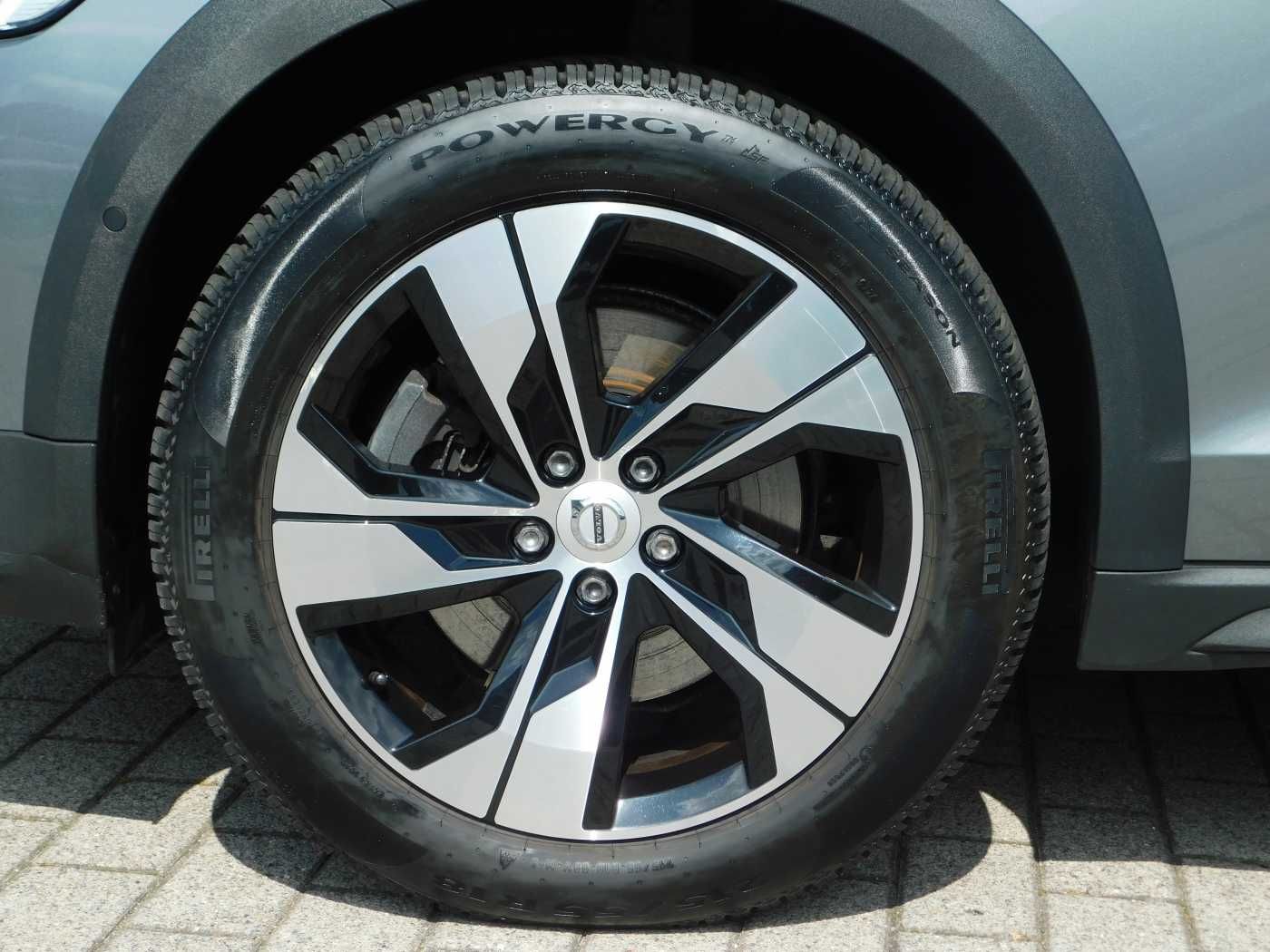 Fahrzeugabbildung Volvo V60 Cross Country B4 D AWD Geartronic Pro