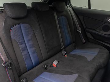 Fahrzeugabbildung BMW 120i M Sport Pro Kamera DAB HiFi AHK Lenkrhz 19"