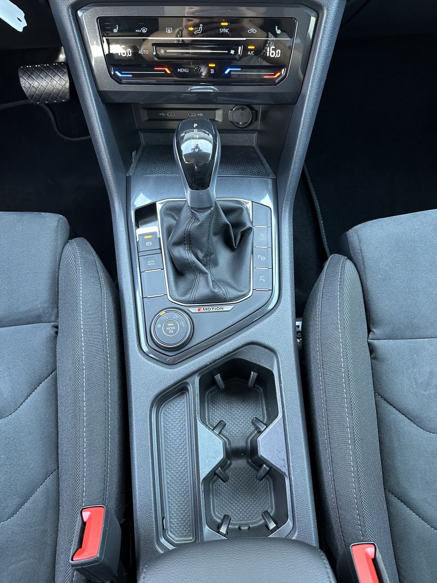 Fahrzeugabbildung Volkswagen Tiguan Allspace Life 4Motion NAV+LED+ACC+360°+VC