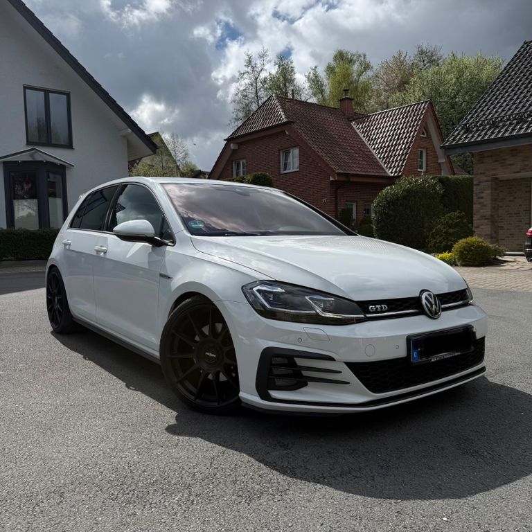 Image of Volkswagen Golf