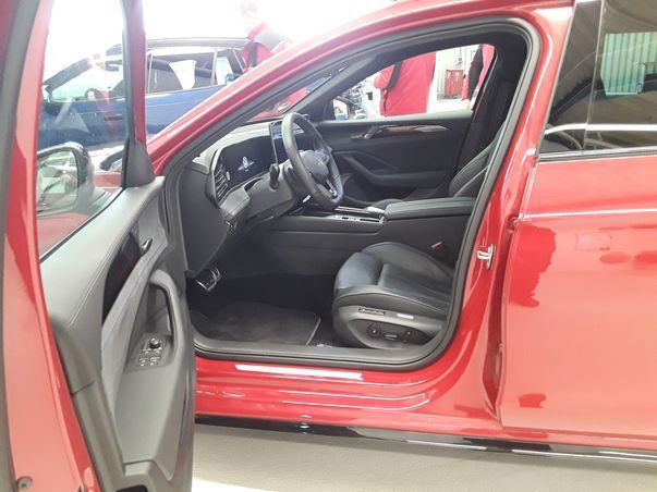 Volkswagen Passat Variant 1.5 TSI DSG eHybrid R-Line AHK foto 4