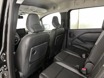 Fotografie des Nissan Townstar DIG-T 130 Kombi L2 N-Connecta 7 Sitze