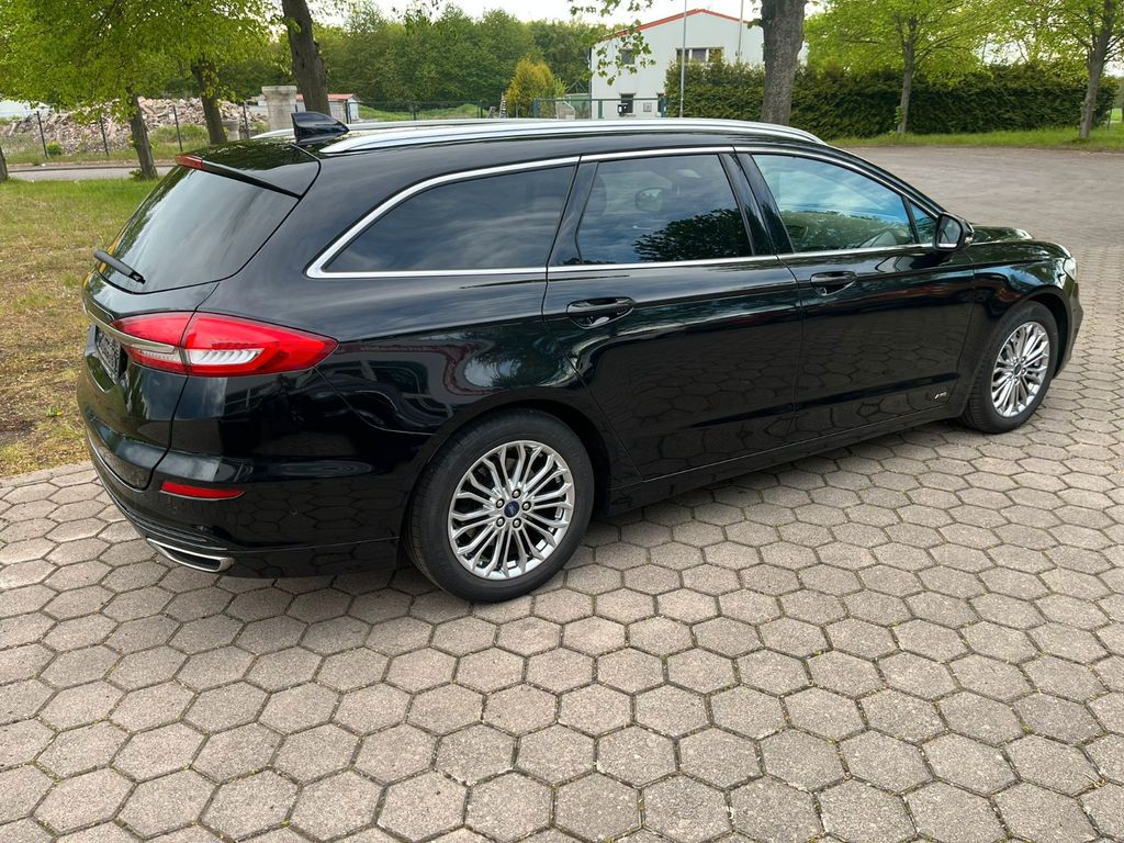 FORD Mondeo 2,0 140 KW Titanium Allrad 1-Hand LED - Bild 4