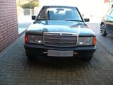 Mercedes-Benz Mercedes W201 190E Oldtimer, Rentnerfahrzeug - Mercedes-Benz 190 aus 1986: 190e