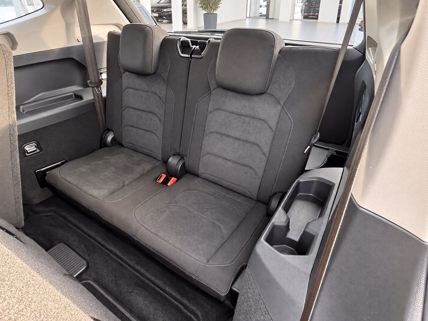 Volkswagen Tiguan Allspace 2.0 TDI R-Line/Auto./LED/Kamera