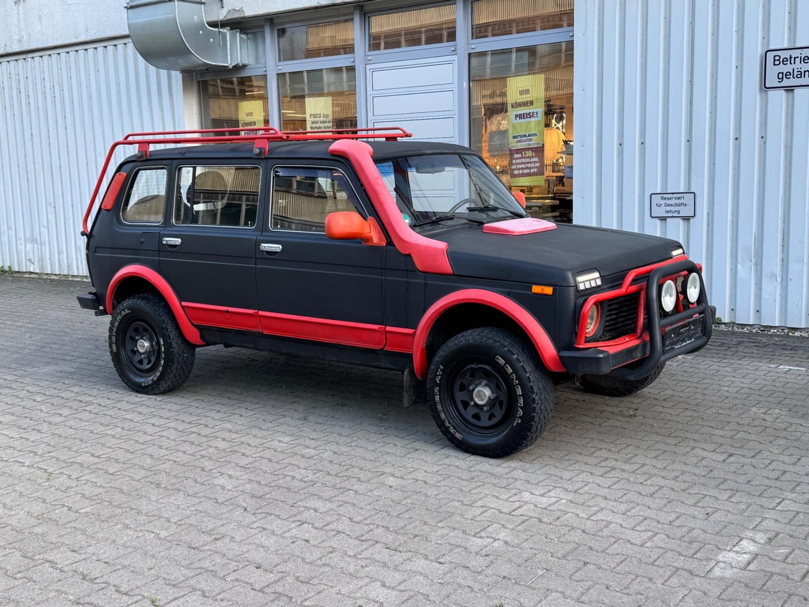 LADA NIVA - 1.7I 4X4 ORIGINAL - 83 CV - BVM - ATTELAGE FIXE