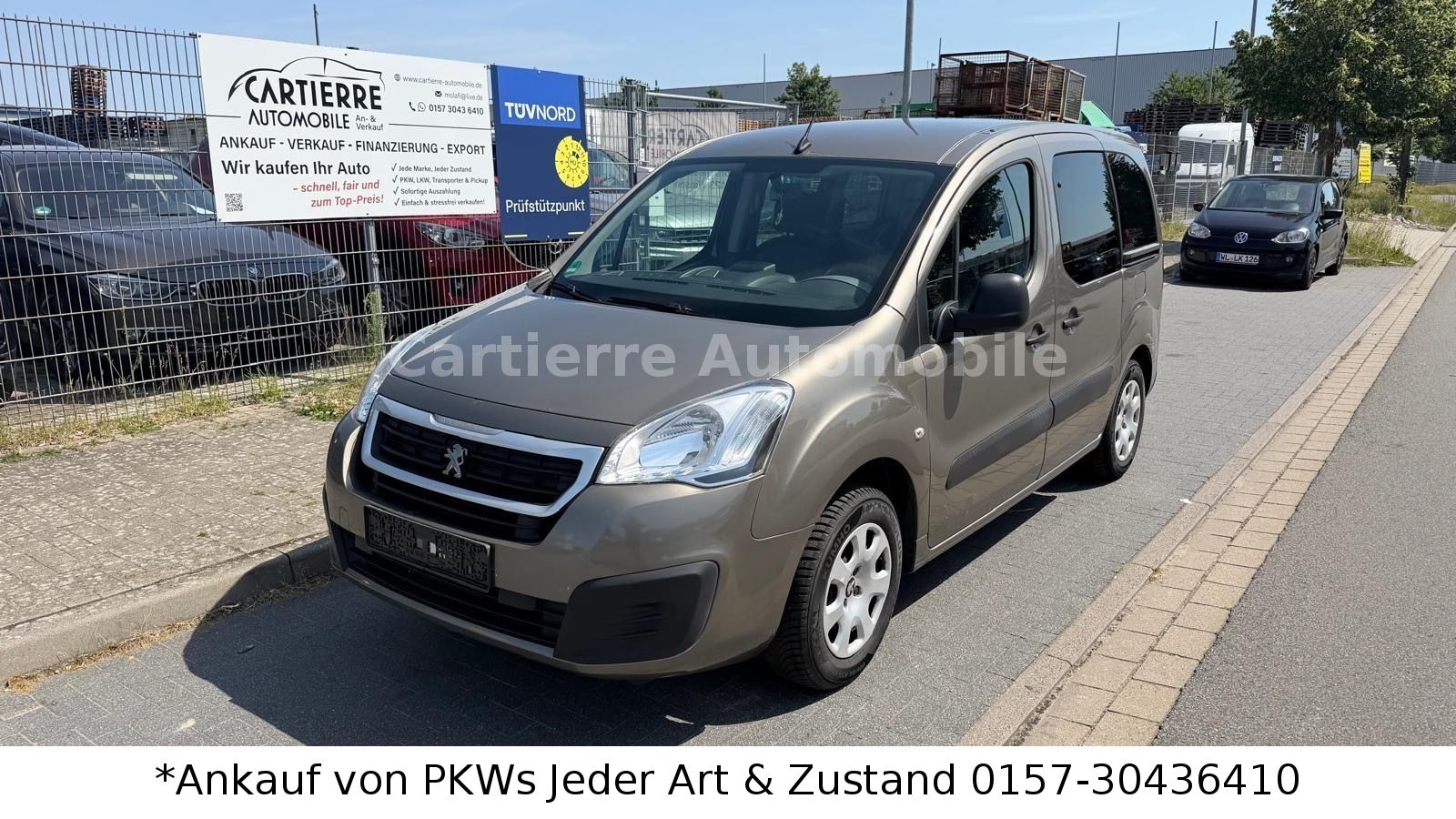 PEUGEOT Partner Tepee Active 1,2L 1.Hand EURO6 Navi AHK