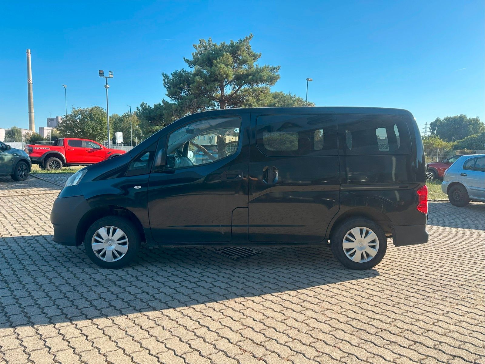 Fahrzeugabbildung Nissan NV200 /Evalia Kombi Premium