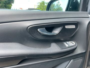 Mercedes V 250 - 8