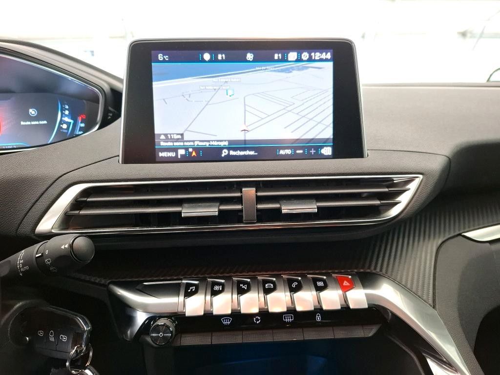 Fahrzeugabbildung Peugeot 3008 Active 1.2T NAVI/LED/R´CAM/PDC/TEMPO