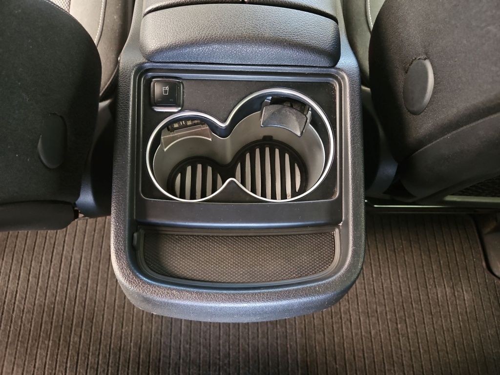 Fahrzeugabbildung Mercedes-Benz V 250 d Edition kompakt 2,5t AHK Kühlfach Sound