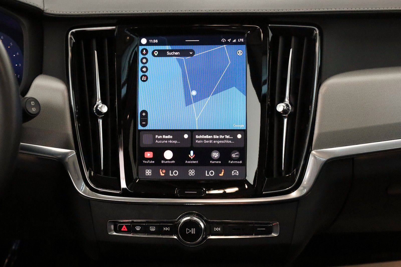 Fahrzeugabbildung Volvo V90 CC Ultimate AWD PanDach,HUD,ACC,Harman/K,AHK
