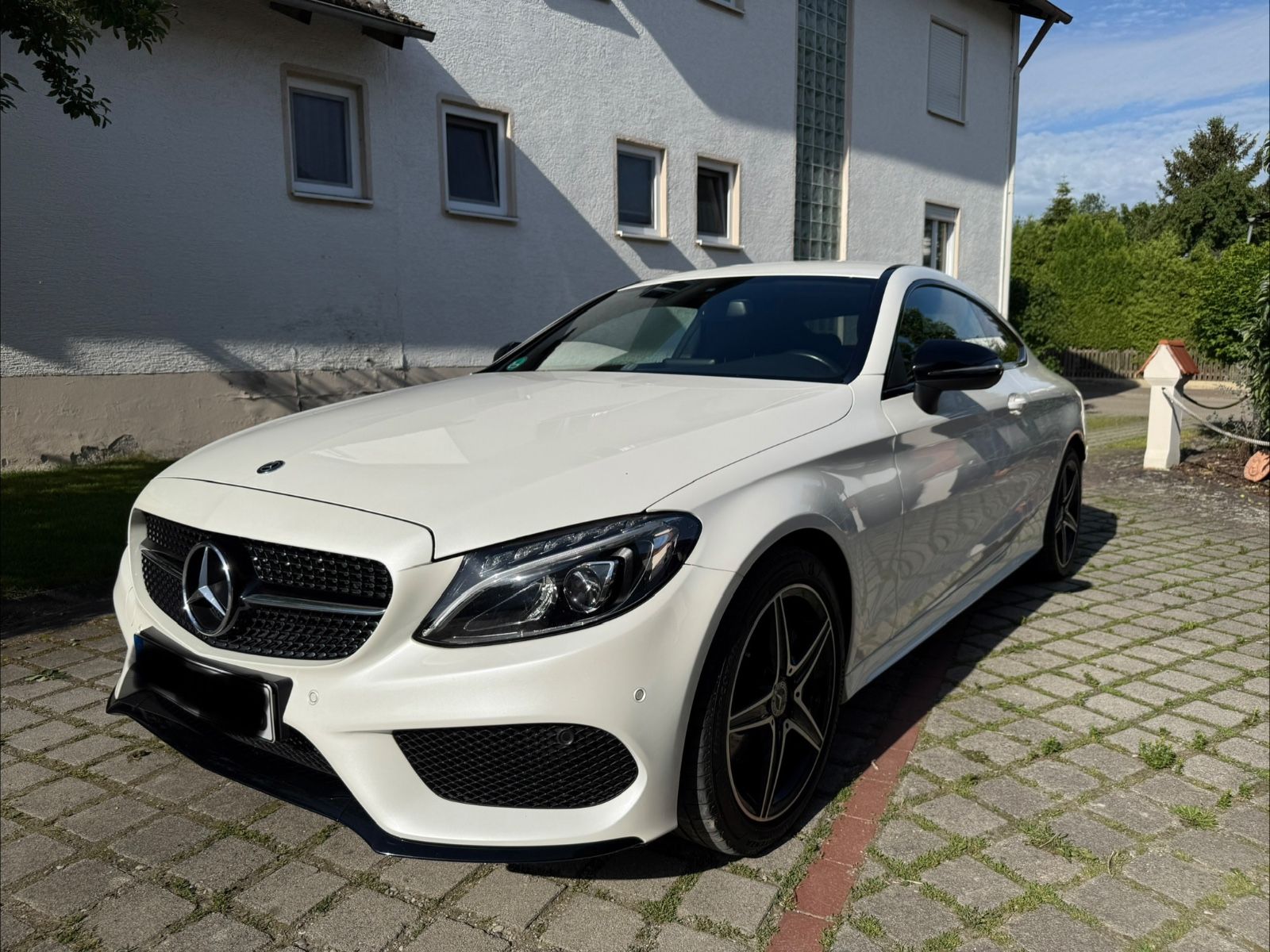 MERCEDES-BENZ C 180 Coupé AMG Line | Night-Paket | LED | Navi 