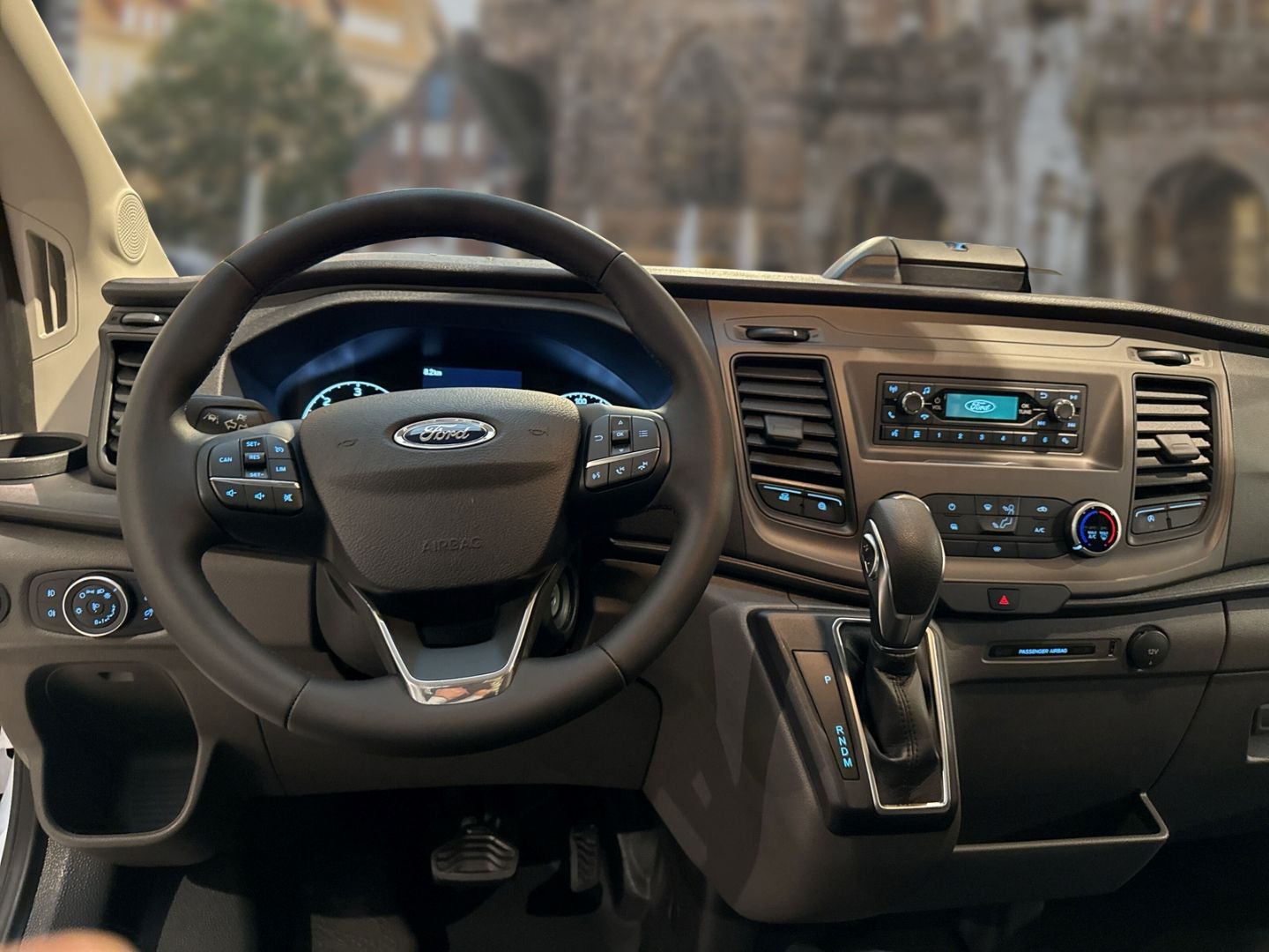 Fahrzeugabbildung Ford Transit Pritsche 350 L2 *DREISEITENKIPPER* 155 P