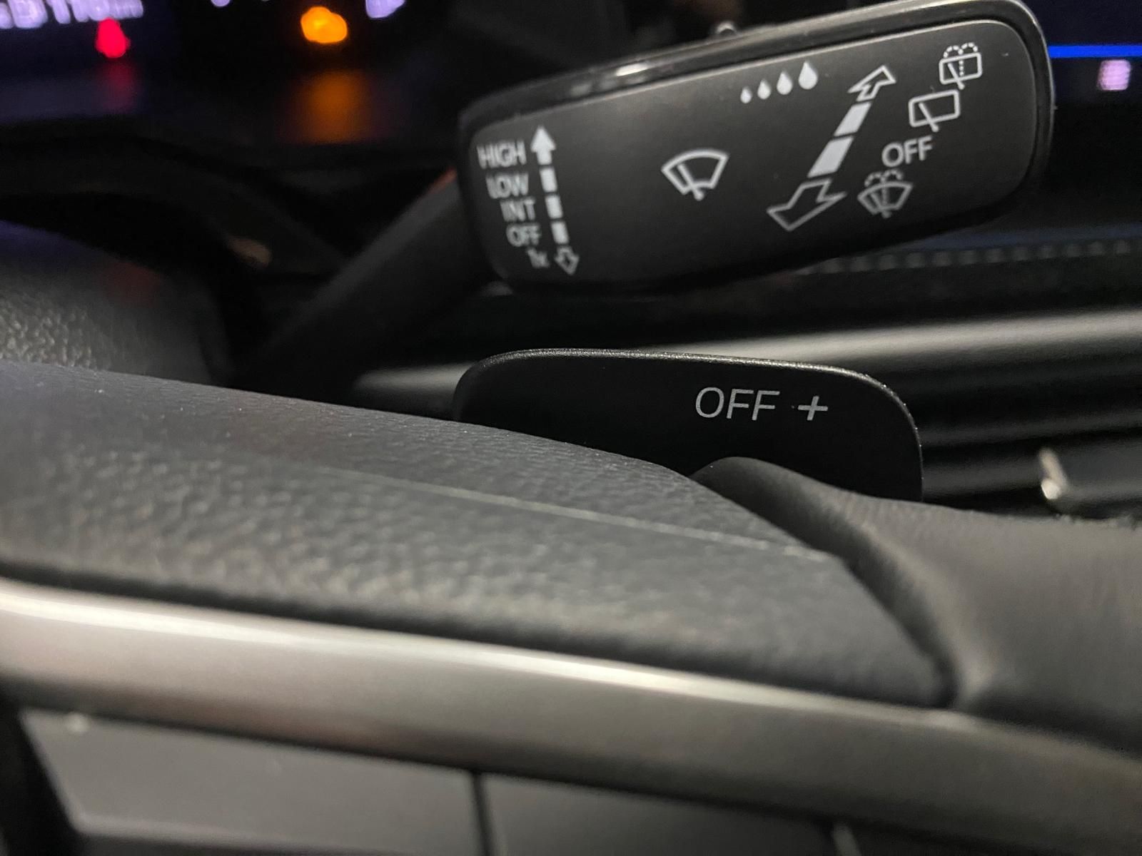 Fahrzeugabbildung Volkswagen Taigo 1.5 16V TSI ACT Life+APP+MATRIX+ALLWETTER+