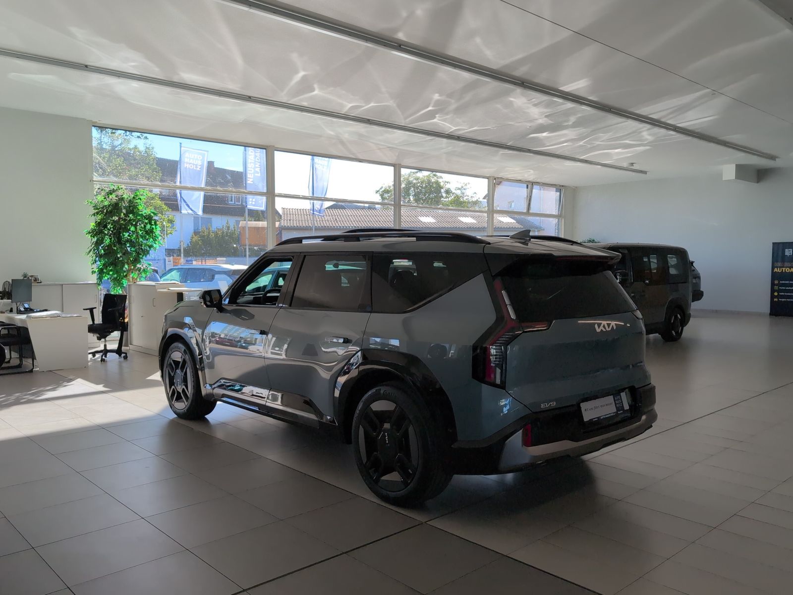 KIA EV9 AWD GT-Line 99,8-kWh Glasdach – Bild 2