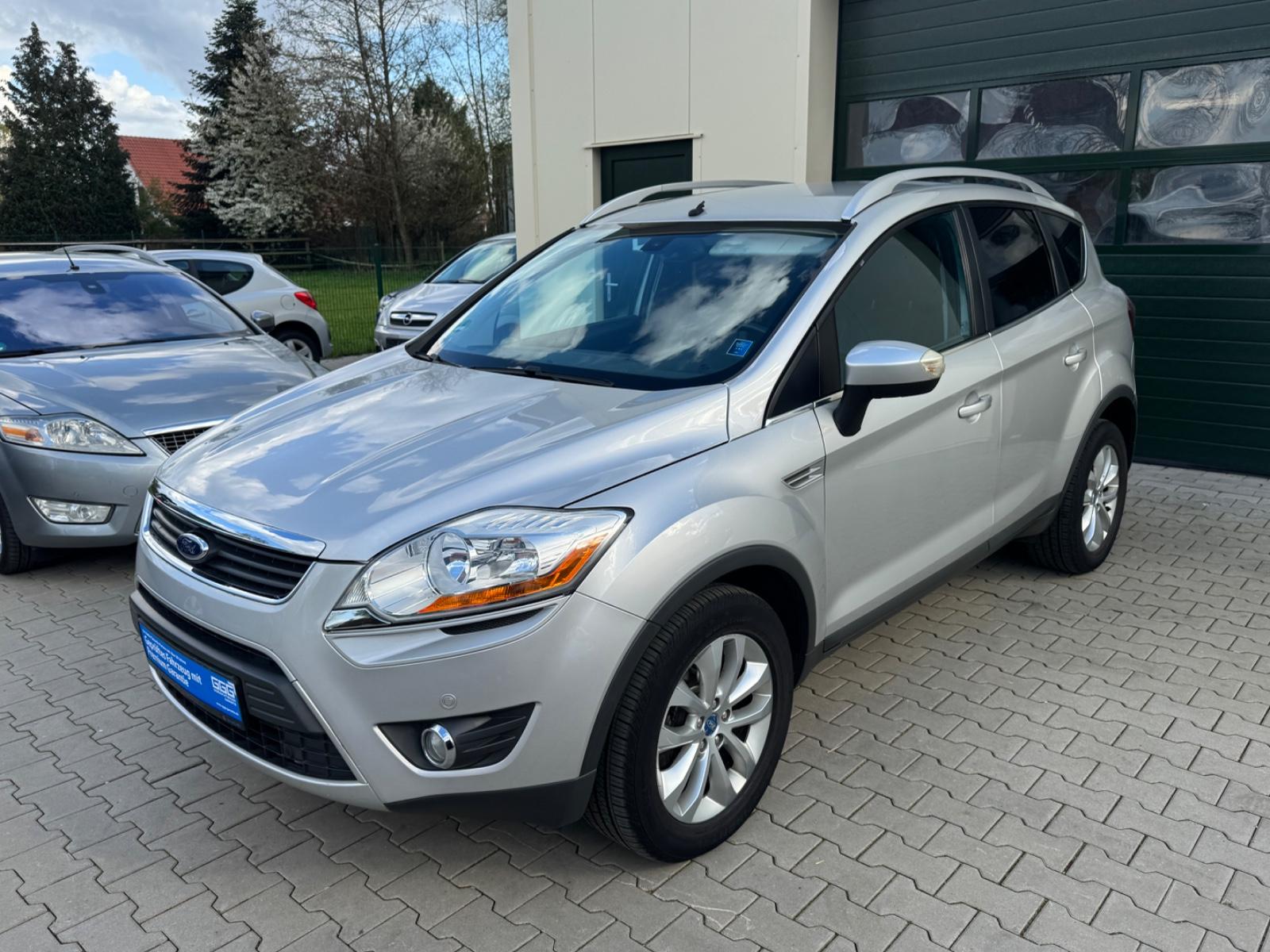 Ford Kuga Titanium, Leder,Navi,TÜV+AU Neu