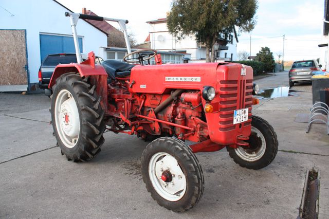 McCormick D-324