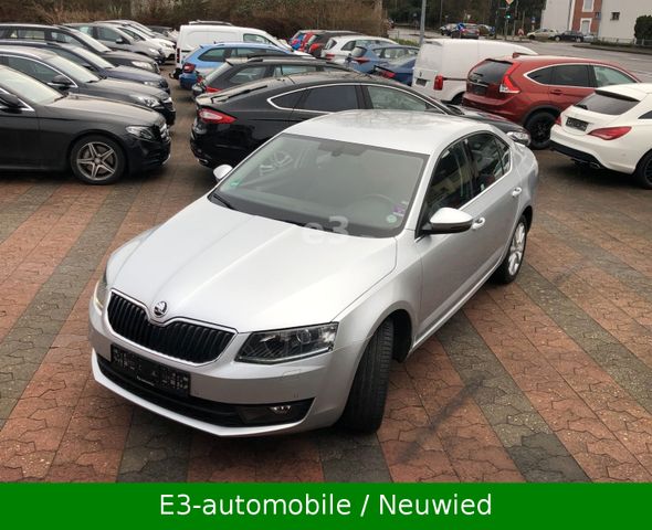 Skoda Octavia Lim.Style;SCHECKHEFT;KAMERA;WENIG KM;USB