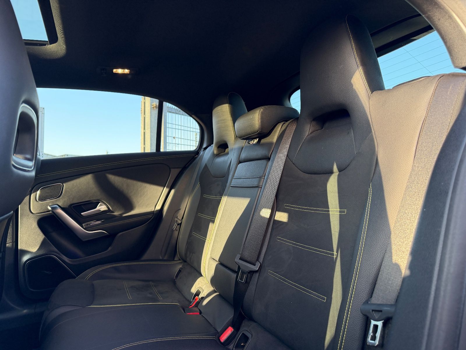 Fahrzeugabbildung Mercedes-Benz A 250 4Matic AMG Edition 1 JUNGESTERNE*PANO*MEMO