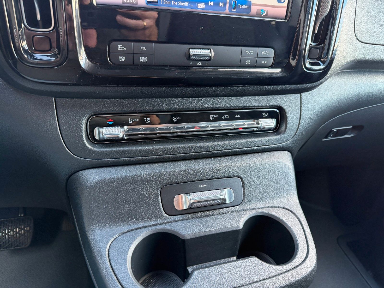 Fahrzeugabbildung Mercedes-Benz Vito 116 CDI 9G Tourer AHK2,5to Navi