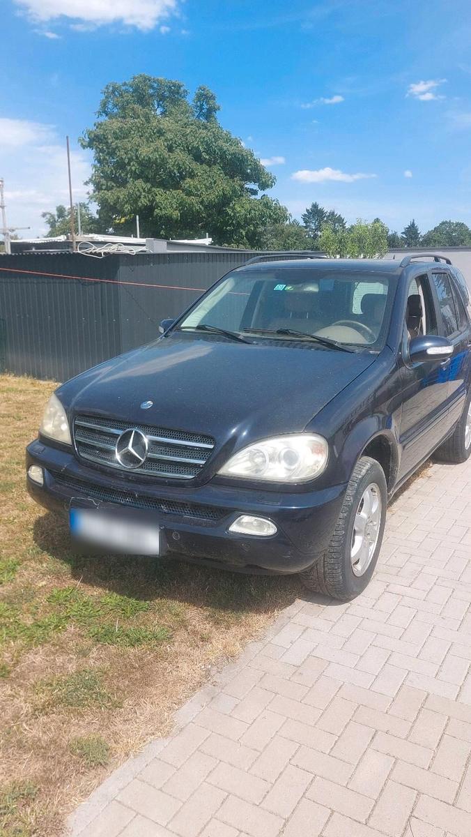 Mercedes-Benz ML 400