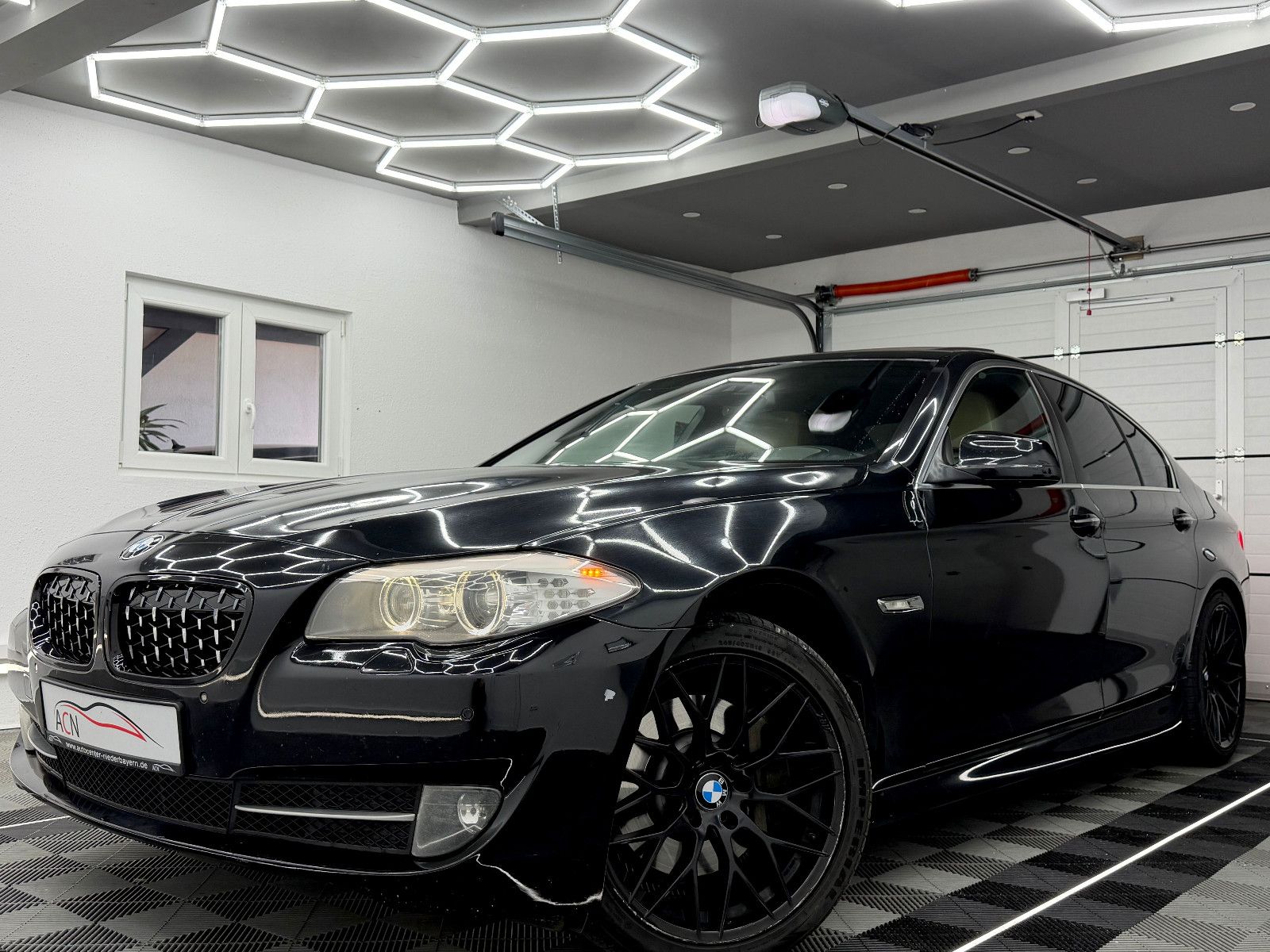 Fahrzeugabbildung BMW 530d Lim. Aut./eGSD/MEMORY/NAVI Prof/HuD/SZBLFT