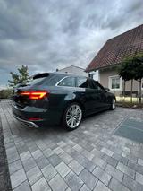 Audi A4 40 TDI S tronic Quattro S line B&O AHK - Audi A4: Grün, mit Navigationssystem