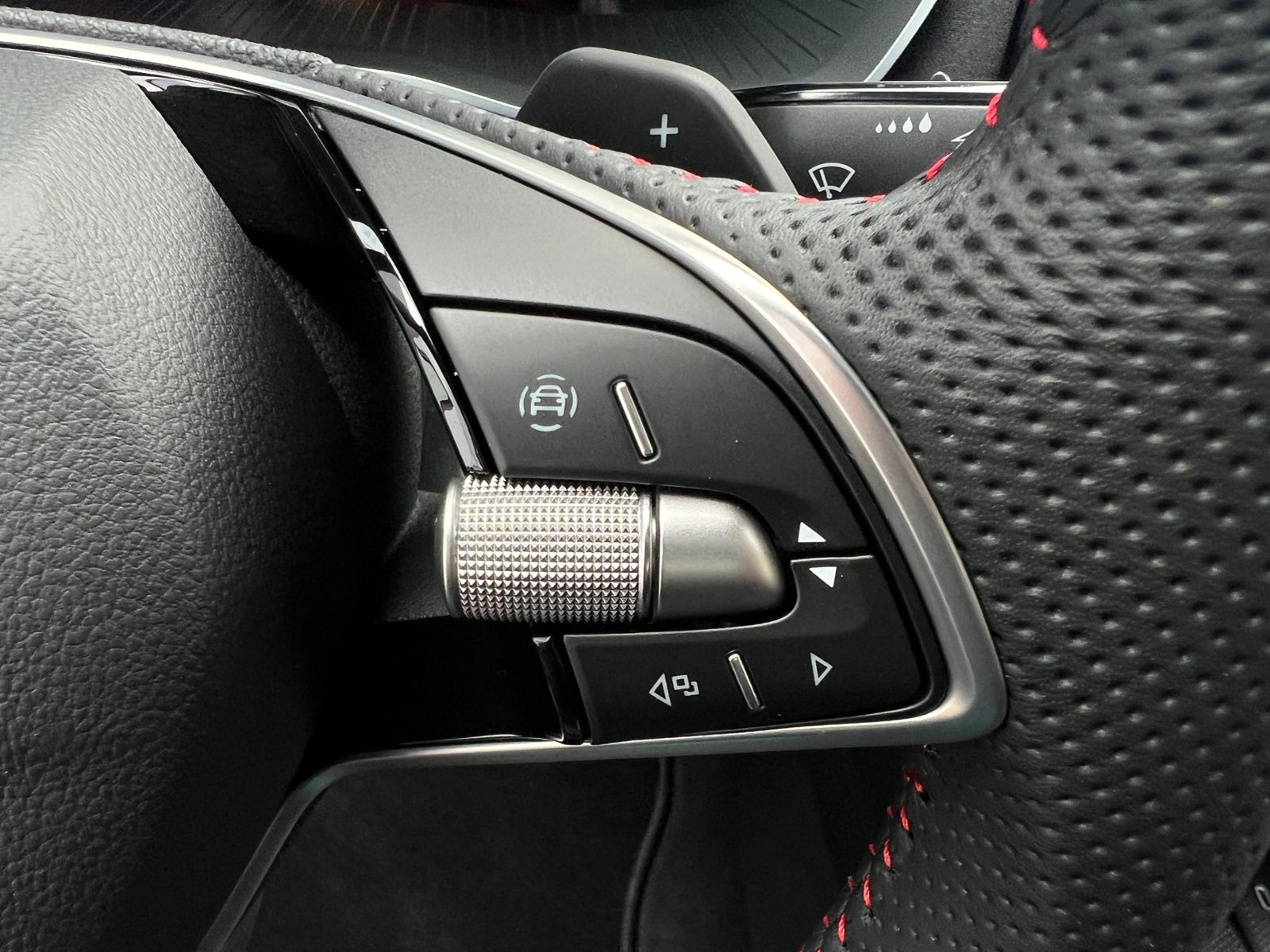 Fahrzeugabbildung SKODA Octavia Combi RS 2,0 TSI DSG *AHK, ACC, Matrix,