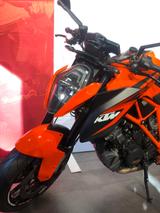 KTM 1290 Super Duke R + Extras - KTM DUKE