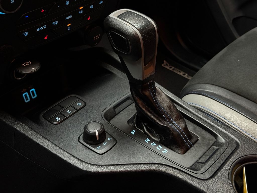 FORD Raptor Doppelkabine 4x4|Xenon|CarPlay|AHK FORD Raptor Doppelkabine 4x4|Xenon|CarPlay|AHK