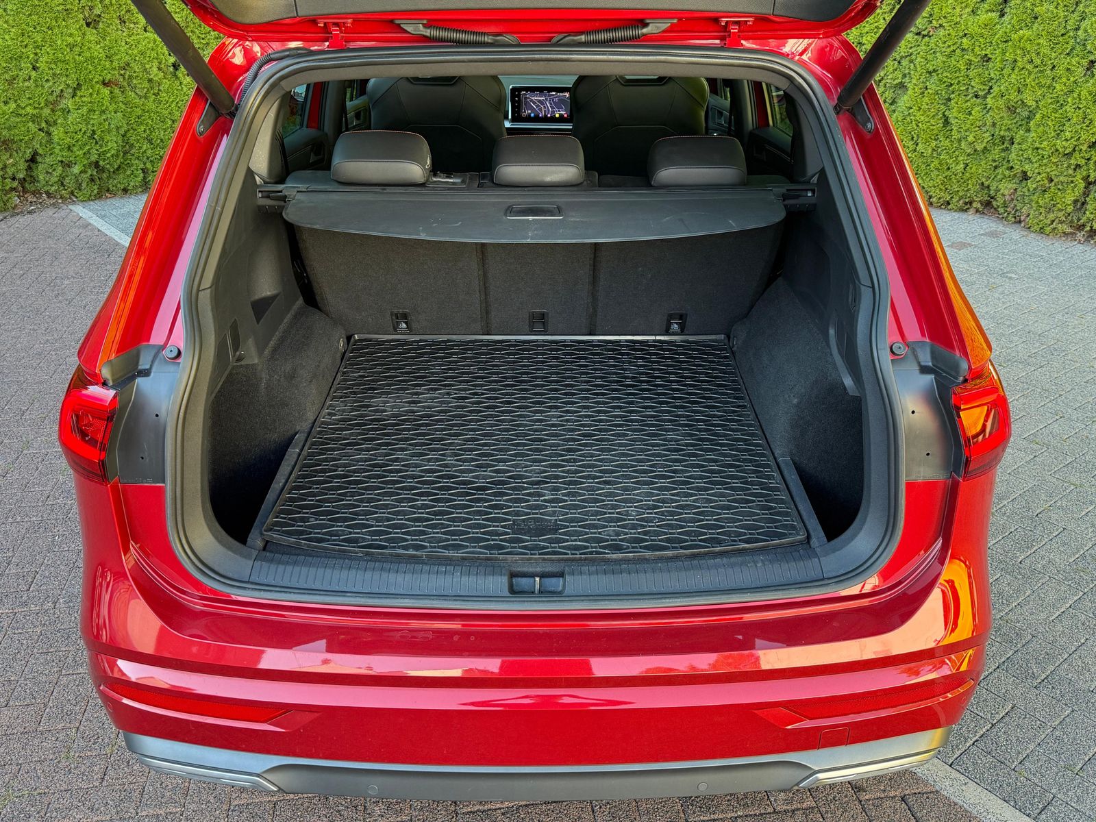 Fahrzeugabbildung SEAT Tarraco 2.0TDI DSG FR LED+NAV+ACC+CARPl+SHZ+MEMO