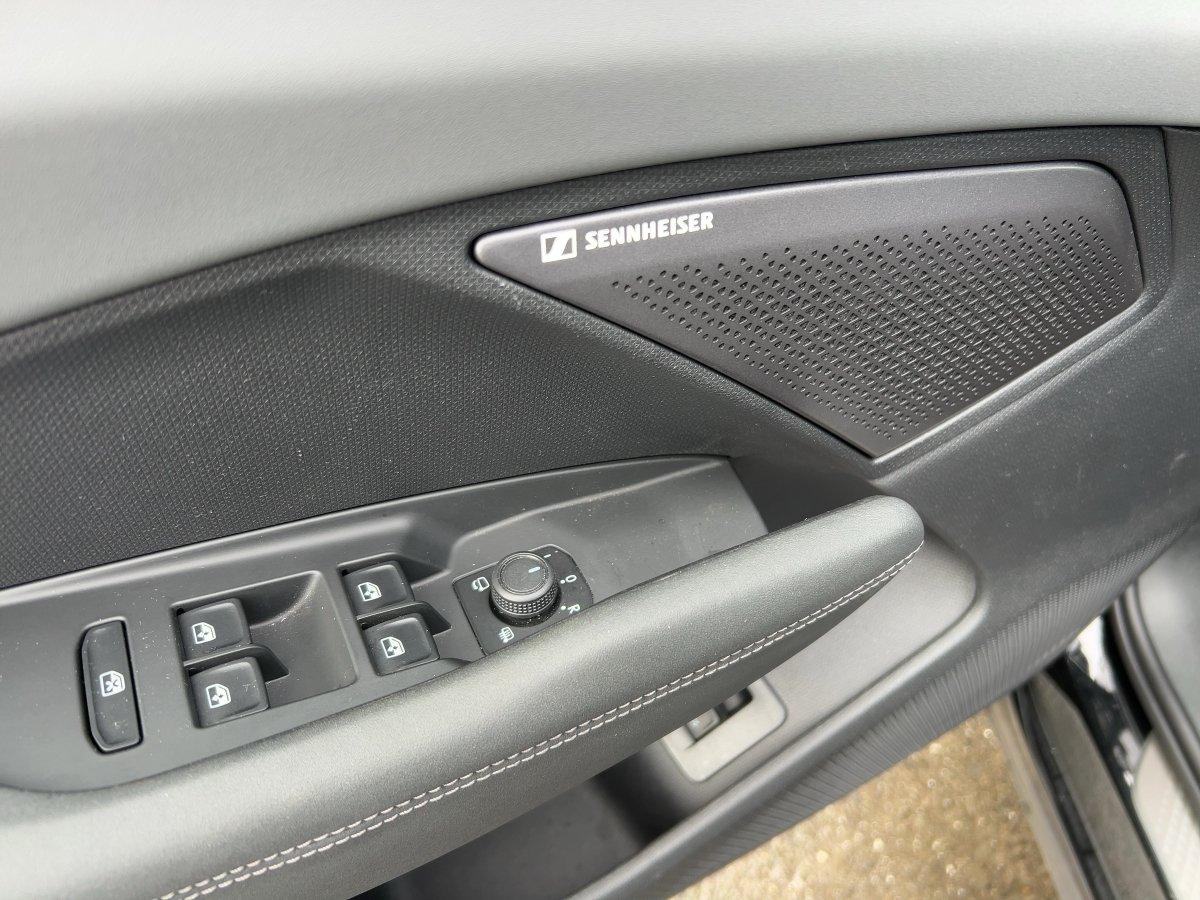 Cupra Terramar 1.5 eTSI DSG MATRIX+AHK+PANO+ACC+ALCAN
