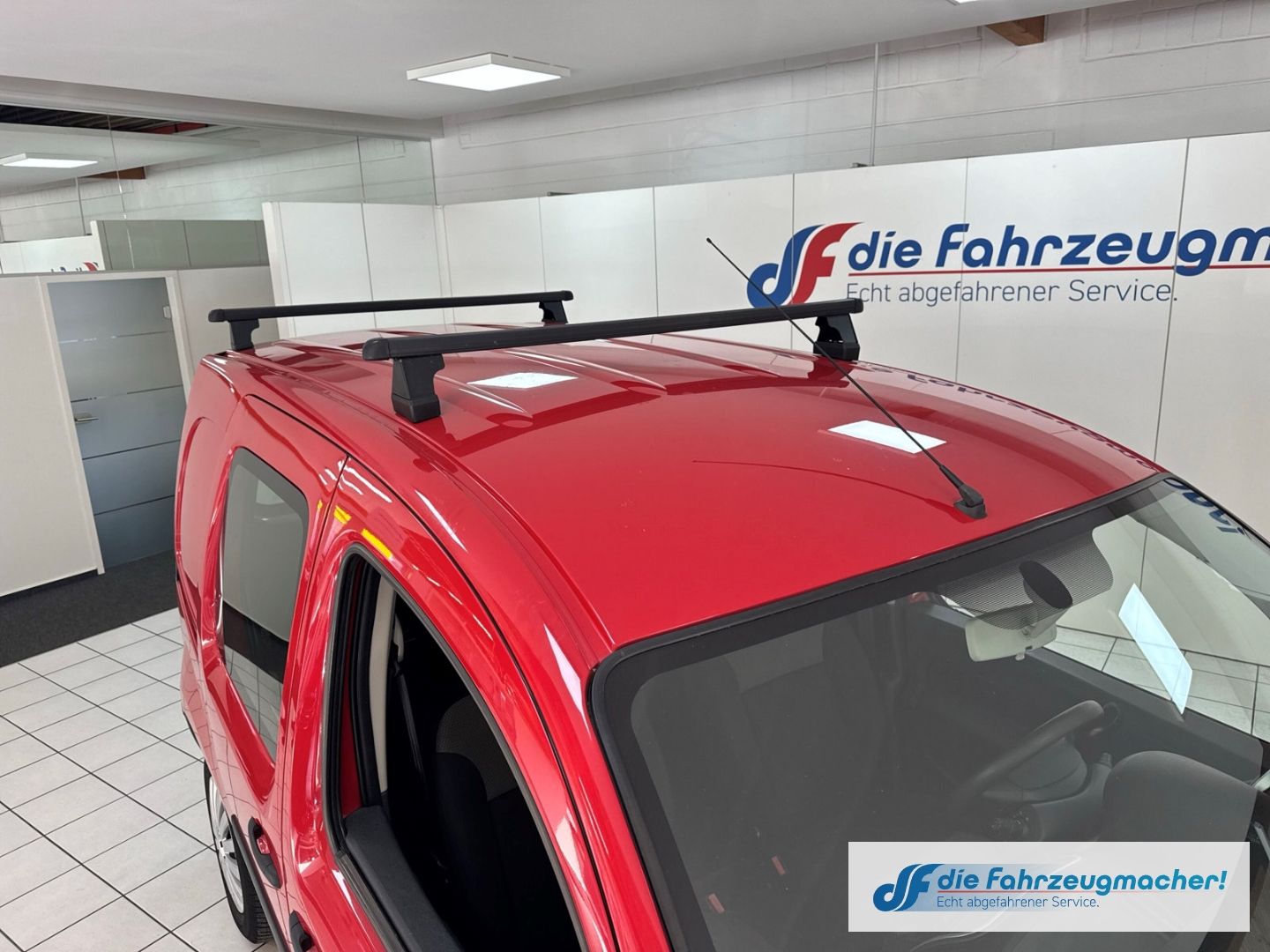 Fahrzeugabbildung Renault Kangoo Rapid Extra Fahrerprofil Tel.-Vorb. PDC B
