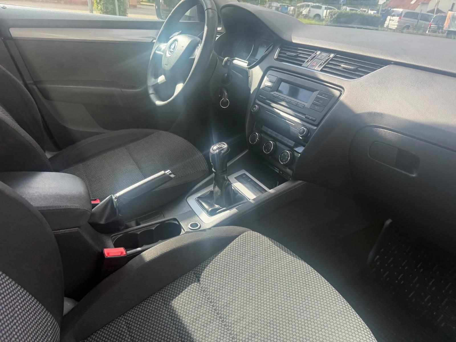 Skoda Octavia 2013 — фото 14