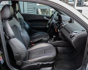 Fahrzeugabbildung Audi A1 1.4 TFSI |S-LINE SPORTPAKET|S-TRONIC|PDC|
