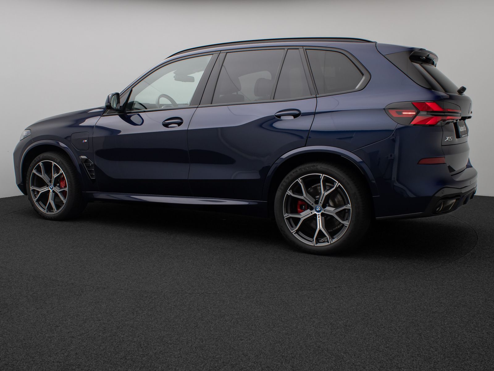 Fahrzeugabbildung BMW X5 xD50e M Sport Pro Pano SoftCL 360°HUD DAB H/K