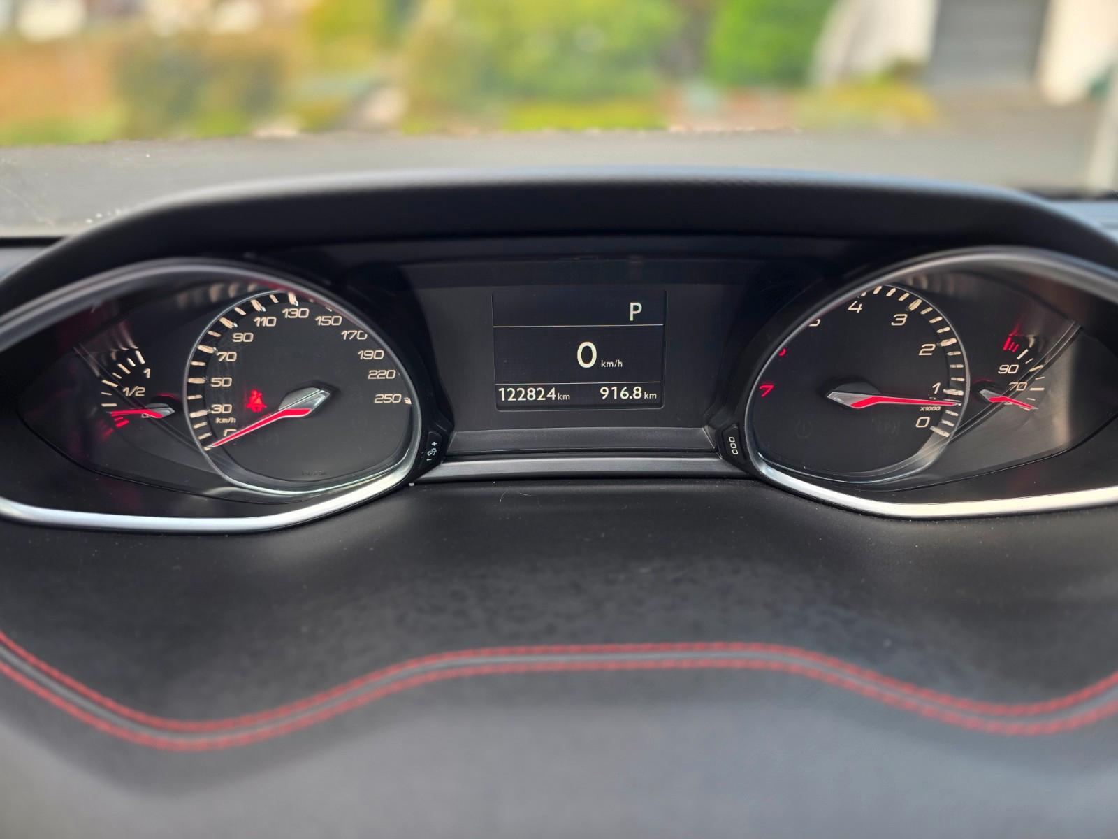Peugeot 308 GT-Line Allure Automatik Pano Massagesitze