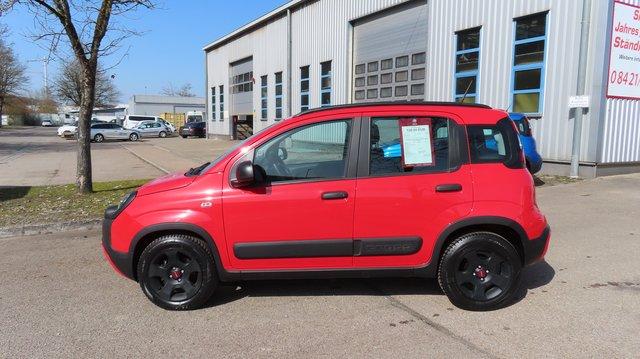 Fiat Panda City Cross 1,0 70 PS Hybrid + Winterräder