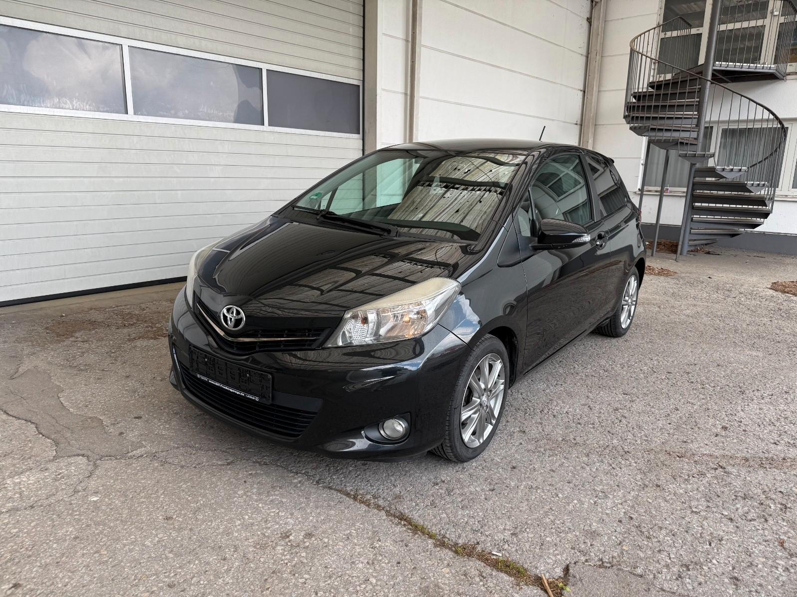 Toyota Yaris Club *RFK*SHZ*TeilLeder*LM-Felgen